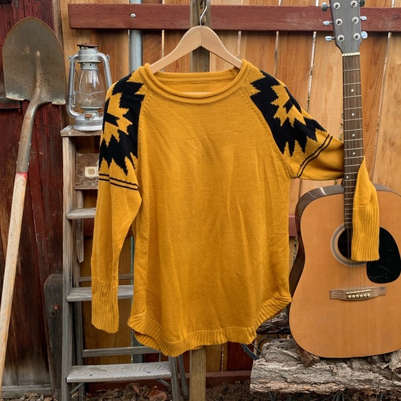 Vintage Sweaters - Vintage knit butterscotch sweater.